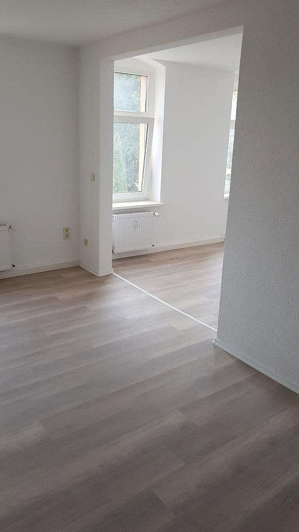 Prenájom bytu 5-izbový 115 m², Lichtentanner Str 14, Zwickau, Sasko Prenájom bytu 5-izbový 115 m², Lichtentanner Str 14, Zwickau, Sasko