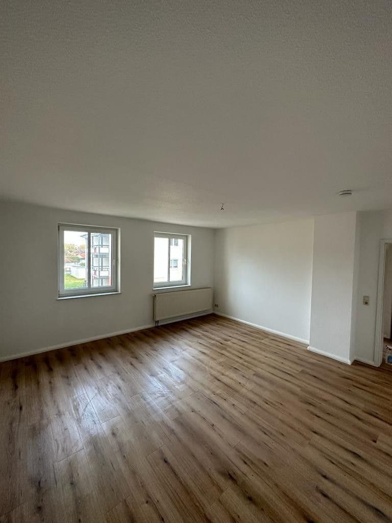 Prenájom bytu 3-izbový 75 m², Poststraße 6, Berga-Wünschendorf, Durínsko Prenájom bytu 3-izbový 75 m², Poststraße 6, Berga-Wünschendorf, Durínsko