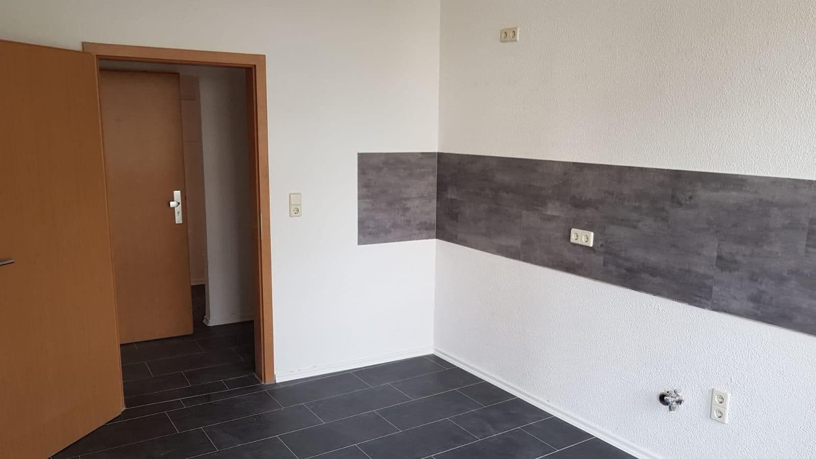 Prenájom bytu 5-izbový 115 m², Lichtentanner Str 14, Zwickau, Sasko Prenájom bytu 5-izbový 115 m², Lichtentanner Str 14, Zwickau, Sasko