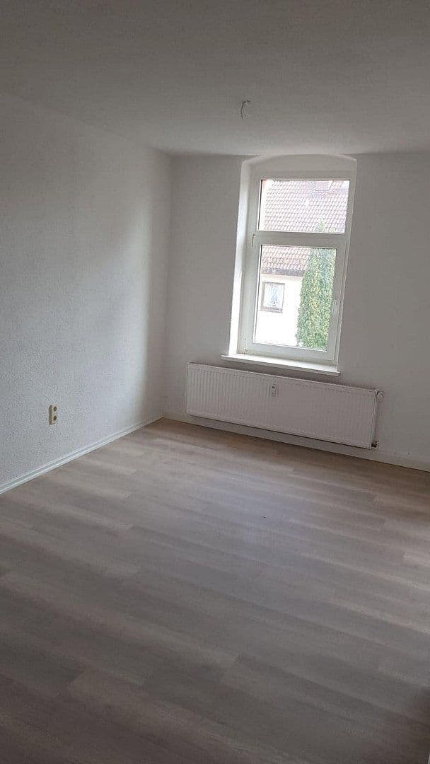Prenájom bytu 5-izbový 115 m², Lichtentanner Str 14, Zwickau, Sasko Prenájom bytu 5-izbový 115 m², Lichtentanner Str 14, Zwickau, Sasko