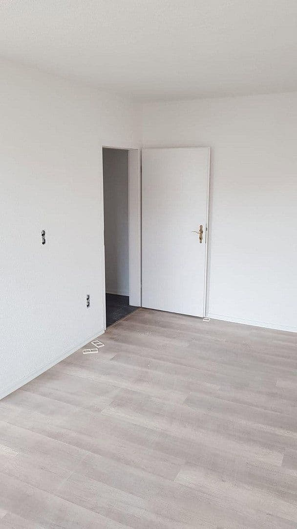 Prenájom bytu 5-izbový 115 m², Lichtentanner Str 14, Zwickau, Sasko Prenájom bytu 5-izbový 115 m², Lichtentanner Str 14, Zwickau, Sasko