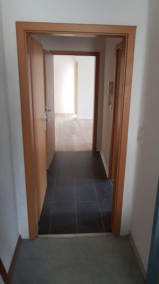 Prenájom bytu 5-izbový 115 m², Lichtentanner Str 14, Zwickau, Sasko Prenájom bytu 5-izbový 115 m², Lichtentanner Str 14, Zwickau, Sasko