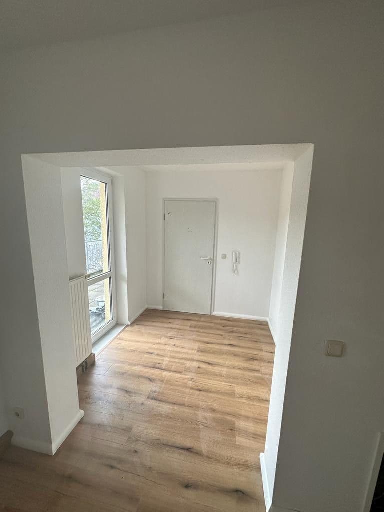Prenájom bytu 3-izbový 75 m², Poststraße 6, Berga-Wünschendorf, Durínsko Prenájom bytu 3-izbový 75 m², Poststraße 6, Berga-Wünschendorf, Durínsko