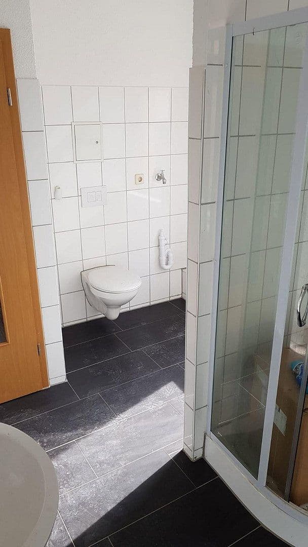 Prenájom bytu 5-izbový 115 m², Lichtentanner Str 14, Zwickau, Sasko Prenájom bytu 5-izbový 115 m², Lichtentanner Str 14, Zwickau, Sasko