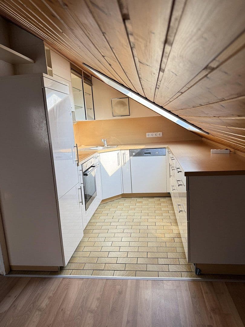 Prenájom bytu 3-izbový 80 m², Sudetenstr 8, Mutterstadt, Porýnie-Falcko Prenájom bytu 3-izbový 80 m², Sudetenstr 8, Mutterstadt, Porýnie-Falcko