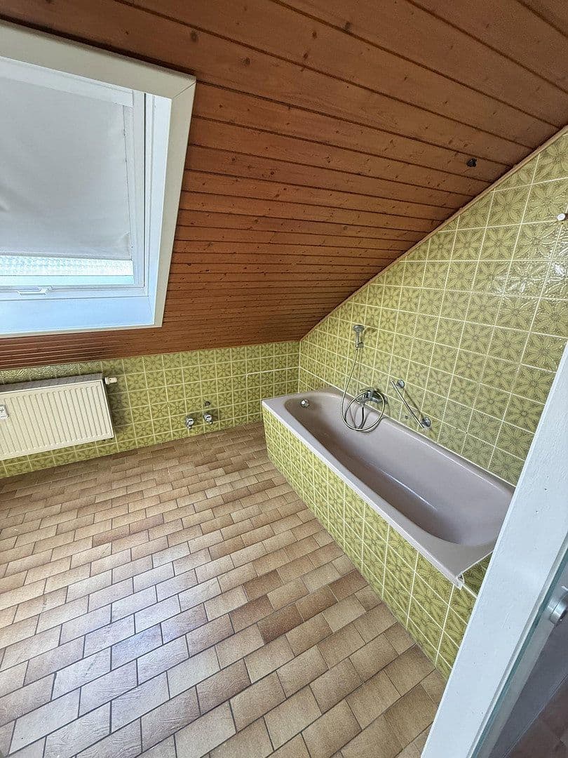 Prenájom bytu 3-izbový 80 m², Sudetenstr 8, Mutterstadt, Porýnie-Falcko Prenájom bytu 3-izbový 80 m², Sudetenstr 8, Mutterstadt, Porýnie-Falcko