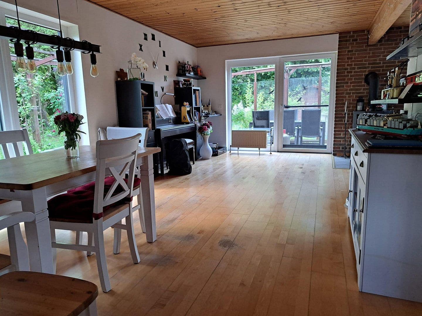 Predaj domu 135 m², pozemok 730 m², Lindenstraße 30, Gülzow, Šlezvicko-Holštajnsko Predaj domu 135 m², pozemok 730 m², Lindenstraße 30, Gülzow, Šlezvicko-Holštajnsko