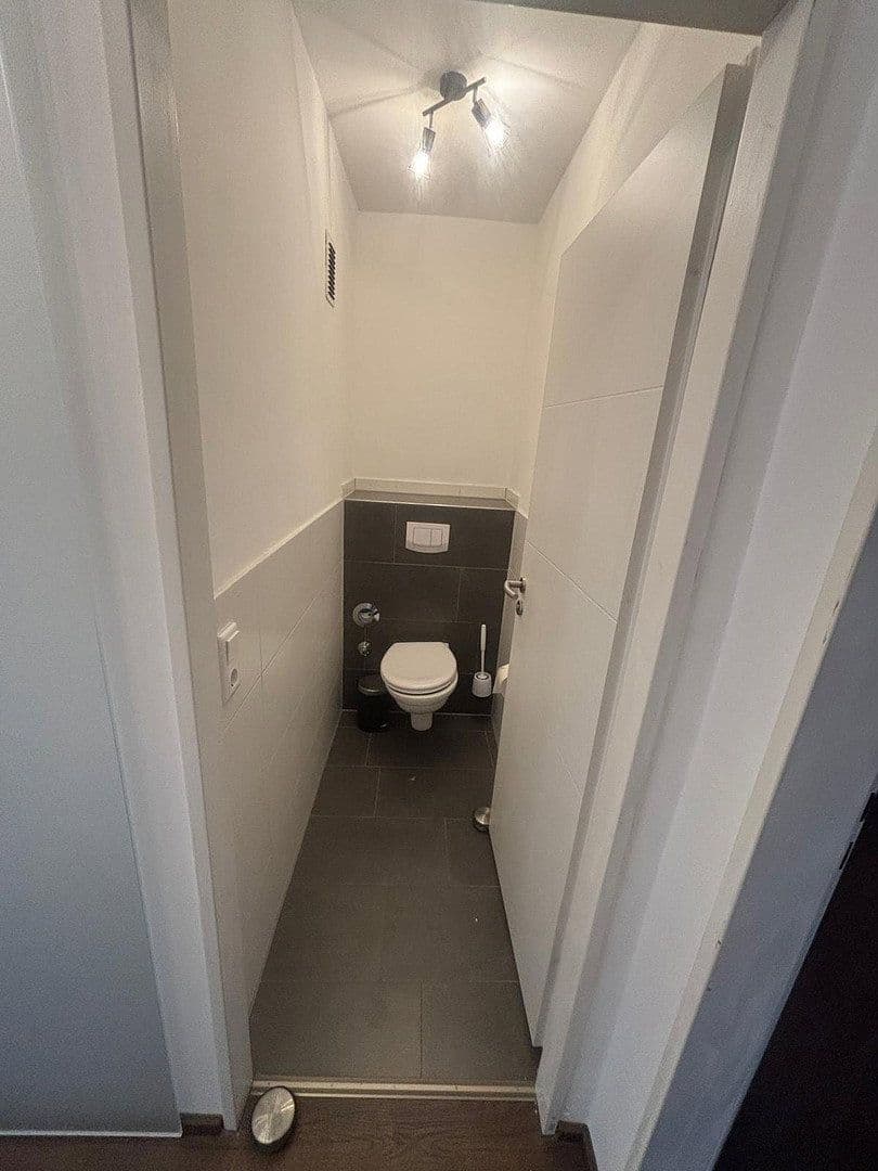 Prenájom bytu 3-izbový 79 m², Kreutzerstraße 41, Nürnberg, Bavorsko Prenájom bytu 3-izbový 79 m², Kreutzerstraße 41, Nürnberg, Bavorsko