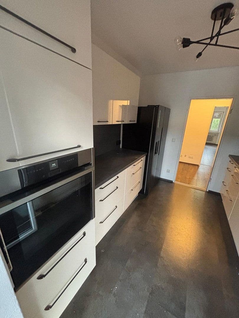 Prenájom bytu 3-izbový 79 m², Kreutzerstraße 41, Nürnberg, Bavorsko Prenájom bytu 3-izbový 79 m², Kreutzerstraße 41, Nürnberg, Bavorsko