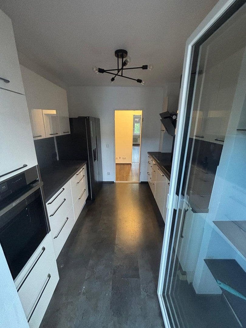 Prenájom bytu 3-izbový 79 m², Kreutzerstraße 41, Nürnberg, Bavorsko Prenájom bytu 3-izbový 79 m², Kreutzerstraße 41, Nürnberg, Bavorsko