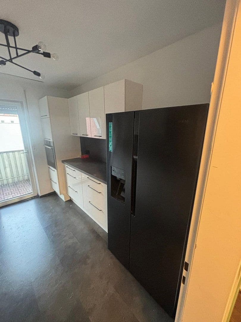 Prenájom bytu 3-izbový 79 m², Kreutzerstraße 41, Nürnberg, Bavorsko Prenájom bytu 3-izbový 79 m², Kreutzerstraße 41, Nürnberg, Bavorsko