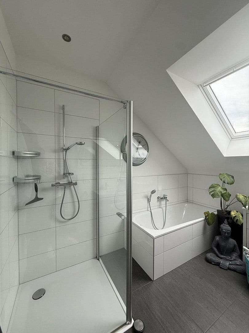 Prenájom bytu 3-izbový 91 m², Hohestraße 22, Monschau, Severné Porýnie - Westfálsko Prenájom bytu 3-izbový 91 m², Hohestraße 22, Monschau, Severné Porýnie - Westfálsko