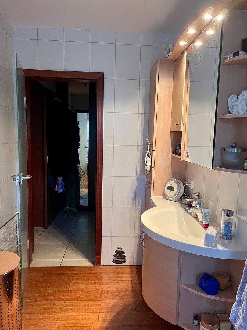 Predaj bytu 6-izbový 155 m², Niedernhausen, Hesensko Predaj bytu 6-izbový 155 m², Niedernhausen, Hesensko