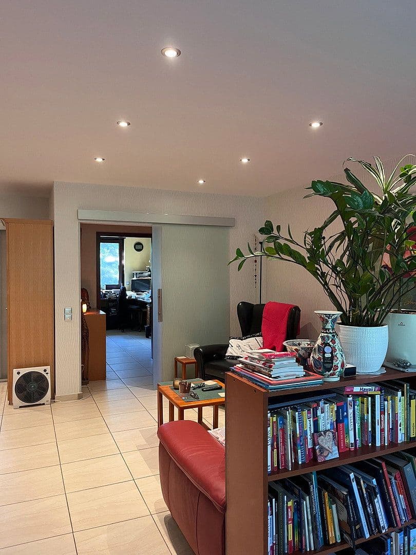 Predaj bytu 6-izbový 155 m², Niedernhausen, Hesensko Predaj bytu 6-izbový 155 m², Niedernhausen, Hesensko