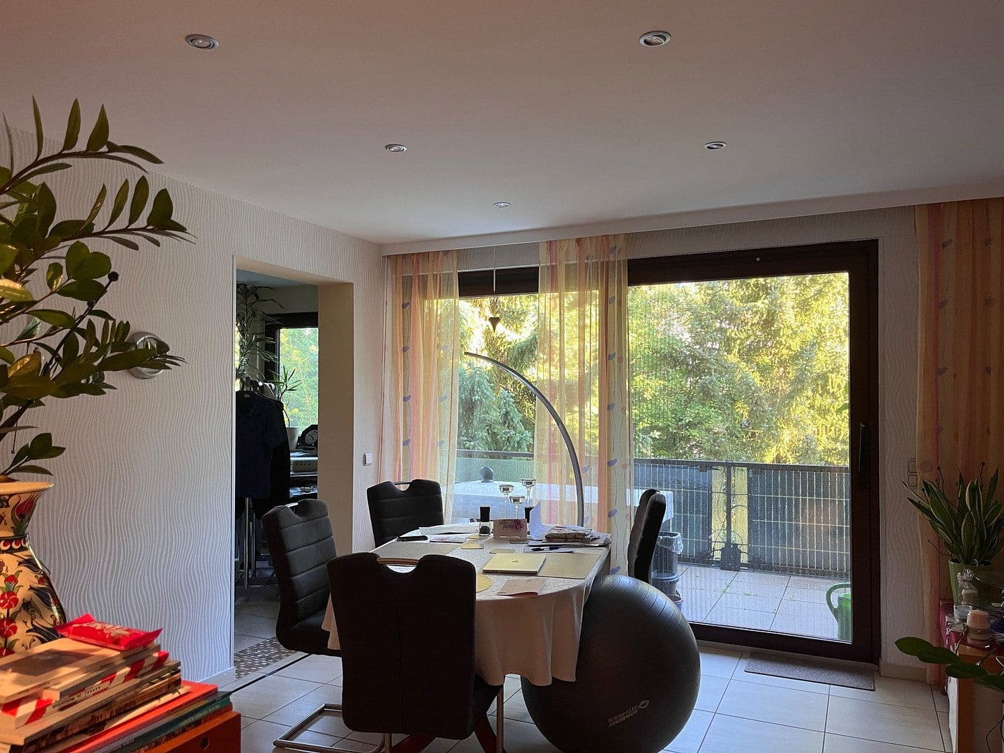 Predaj bytu 6-izbový 155 m², Niedernhausen, Hesensko Predaj bytu 6-izbový 155 m², Niedernhausen, Hesensko