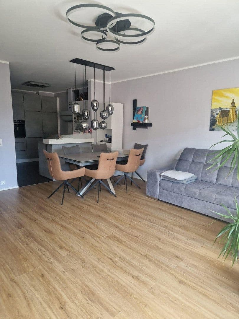 Prenájom bytu 3-izbový 77 m², Tulpenhofstraße, 19, Offenbach, Hesensko Prenájom bytu 3-izbový 77 m², Tulpenhofstraße, 19, Offenbach, Hesensko