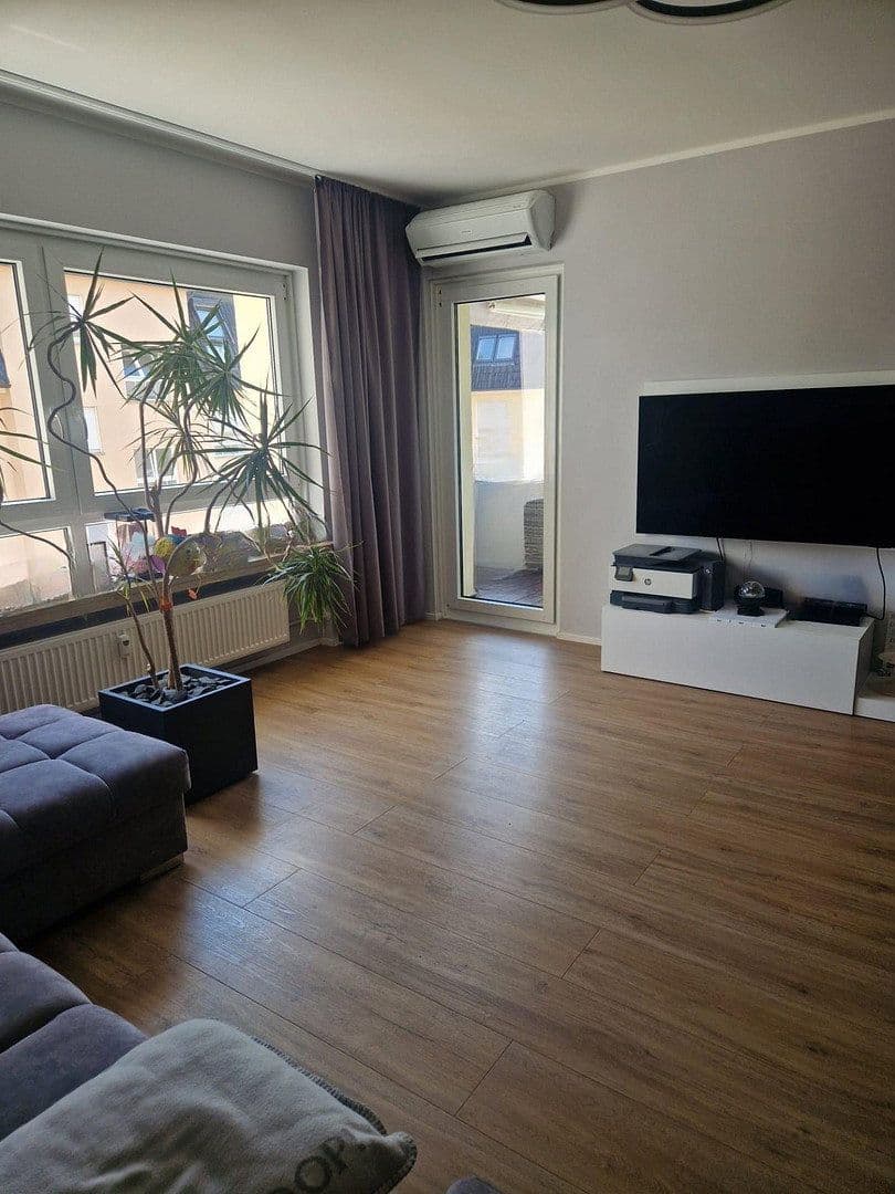 Prenájom bytu 3-izbový 77 m², Tulpenhofstraße, 19, Offenbach, Hesensko Prenájom bytu 3-izbový 77 m², Tulpenhofstraße, 19, Offenbach, Hesensko