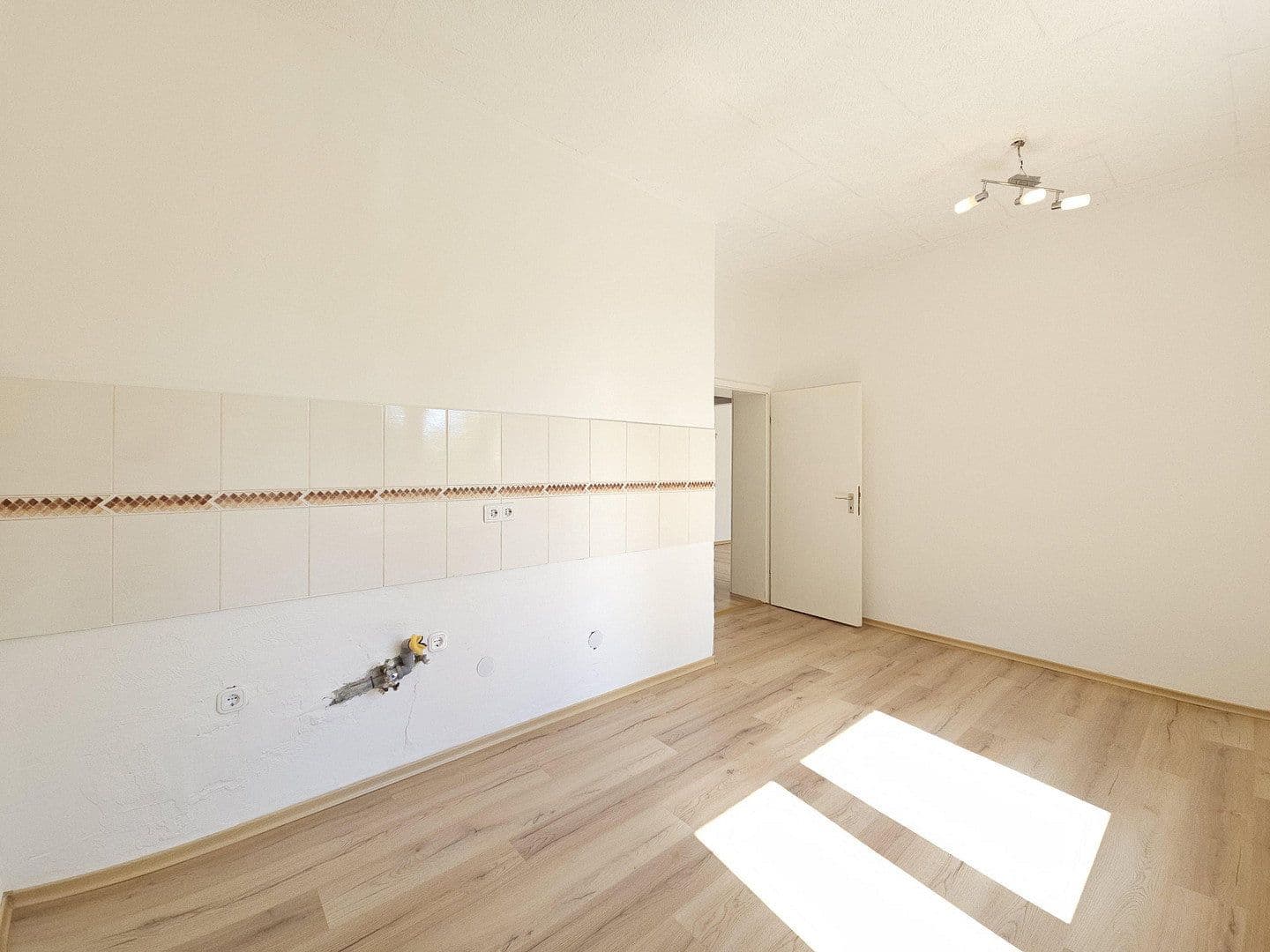 Prenájom bytu 3-izbový 88 m², Niedersteinanlage 3, Lüdenscheid, Severné Porýnie - Westfálsko Prenájom bytu 3-izbový 88 m², Niedersteinanlage 3, Lüdenscheid, Severné Porýnie - Westfálsko