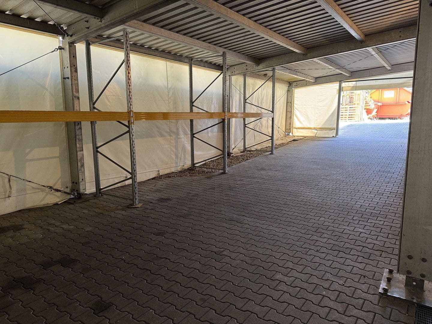 Predaj nebytového priestoru 3.300 m², Pfaffenhofen, Bavorsko Predaj nebytového priestoru 3.300 m², Pfaffenhofen, Bavorsko
