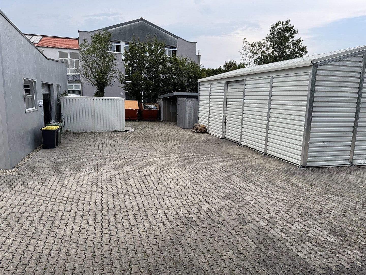 Predaj nebytového priestoru 3.300 m², Pfaffenhofen, Bavorsko Predaj nebytového priestoru 3.300 m², Pfaffenhofen, Bavorsko