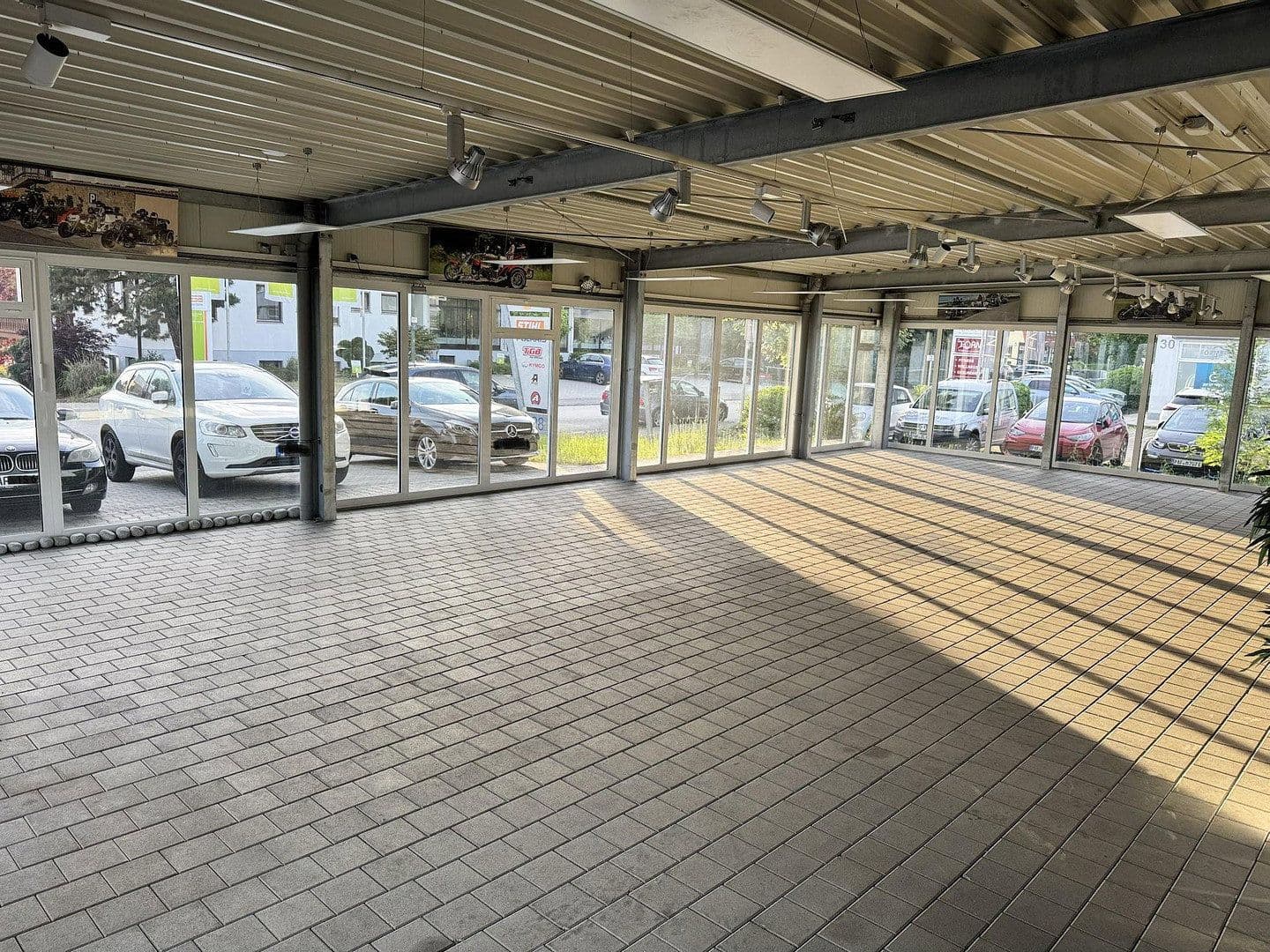 Predaj nebytového priestoru 3.300 m², Pfaffenhofen, Bavorsko Predaj nebytového priestoru 3.300 m², Pfaffenhofen, Bavorsko