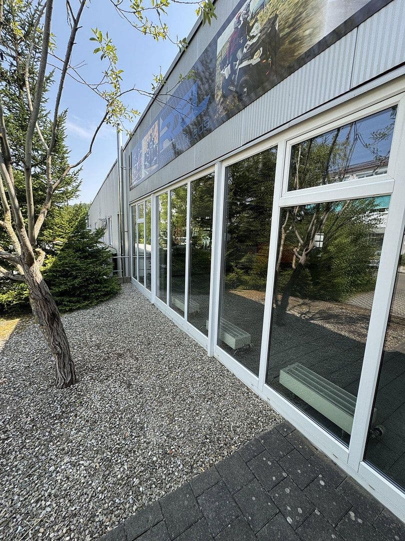 Predaj nebytového priestoru 3.300 m², Pfaffenhofen, Bavorsko Predaj nebytového priestoru 3.300 m², Pfaffenhofen, Bavorsko