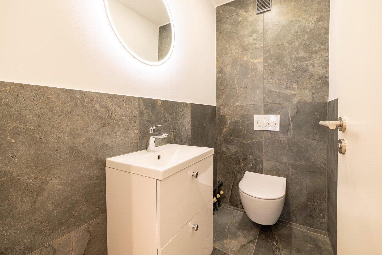 Prenájom bytu 79 m², Wilhelm-Diess-Weg 9, München, Bavorsko Prenájom bytu 79 m², Wilhelm-Diess-Weg 9, München, Bavorsko