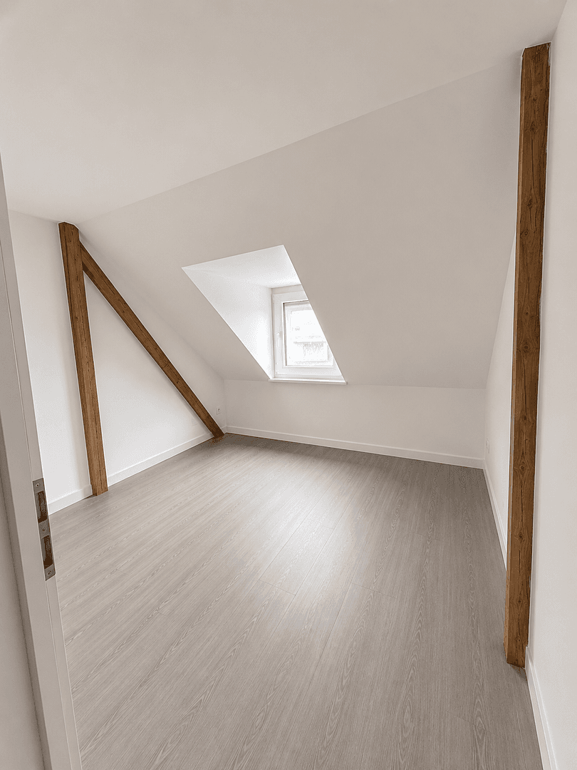 Prenájom bytu 3-izbový 102 m², Kassel, Hesensko Prenájom bytu 3-izbový 102 m², Kassel, Hesensko