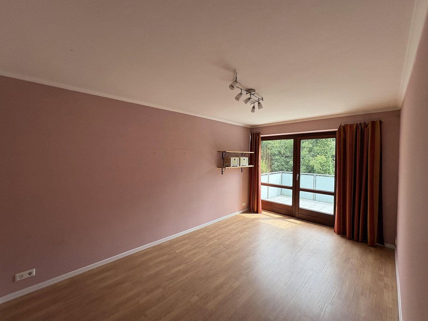 Predaj domu 181 m², pozemok 671 m², Wendlerstr. 9a, Regensburg, Bavorsko Predaj domu 181 m², pozemok 671 m², Wendlerstr. 9a, Regensburg, Bavorsko