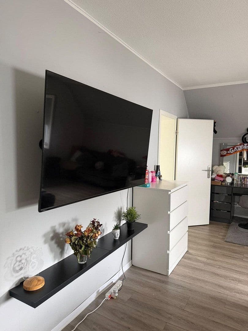 Predaj domu 250 m², pozemok 989 m², Kappenstraße 21, Mülheim an der Ruhr, Severné Porýnie - Westfálsko Predaj domu 250 m², pozemok 989 m², Kappenstraße 21, Mülheim an der Ruhr, Severné Porýnie - Westfálsko