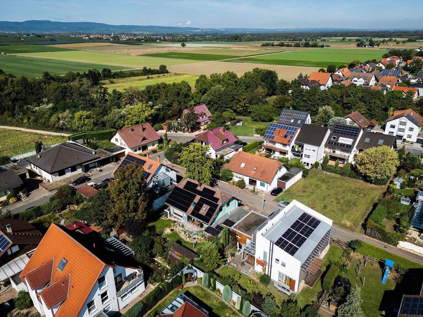 Predaj domu 226 m², pozemok 546 m², Fußgönheim, Porýnie-Falcko Predaj domu 226 m², pozemok 546 m², Fußgönheim, Porýnie-Falcko