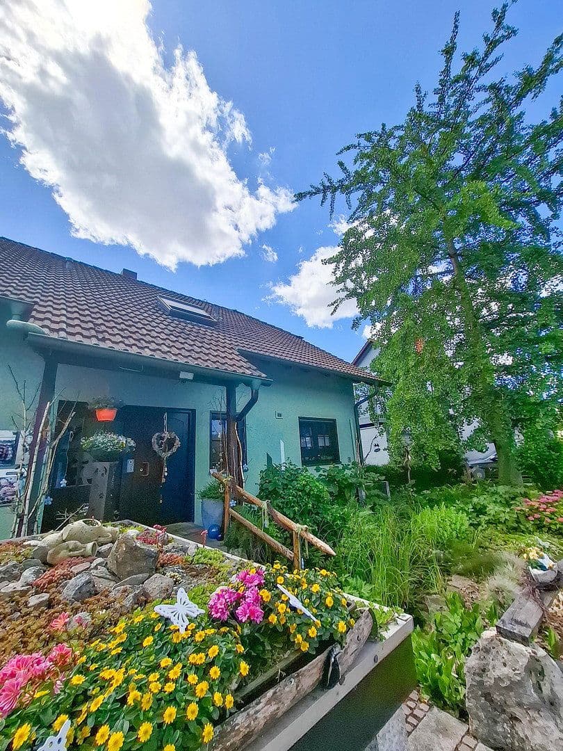 Predaj domu 226 m², pozemok 546 m², Fußgönheim, Porýnie-Falcko Predaj domu 226 m², pozemok 546 m², Fußgönheim, Porýnie-Falcko