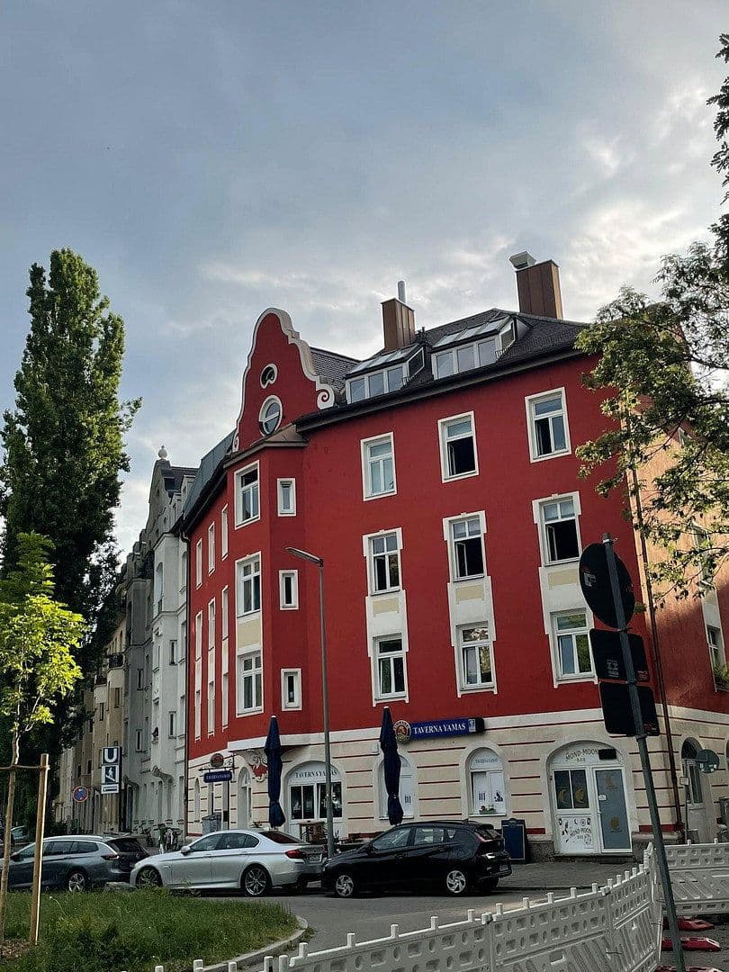 Predaj bytu 3-izbový 130 m², München, Bavorsko Predaj bytu 3-izbový 130 m², München, Bavorsko