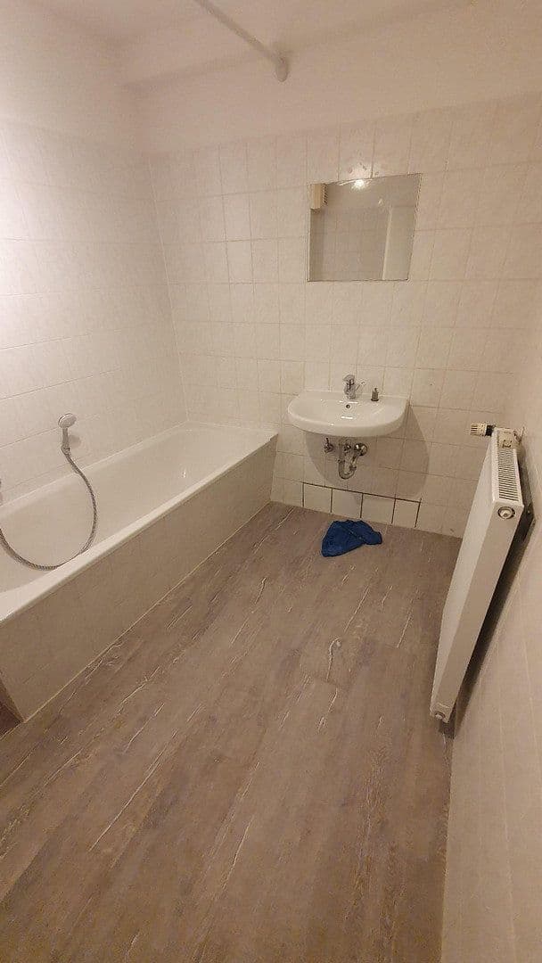Prenájom bytu 3-izbový 82 m², Tribseer Str. 29, Stralsund, Meklenbursko-Predpomoransko Prenájom bytu 3-izbový 82 m², Tribseer Str. 29, Stralsund, Meklenbursko-Predpomoransko