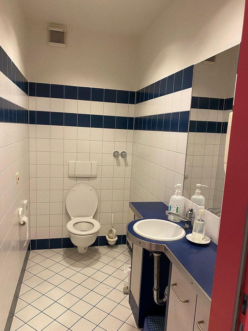 Prenájom kancelárie 305 m², Leonrodstr 69, München, Bavorsko Prenájom kancelárie 305 m², Leonrodstr 69, München, Bavorsko