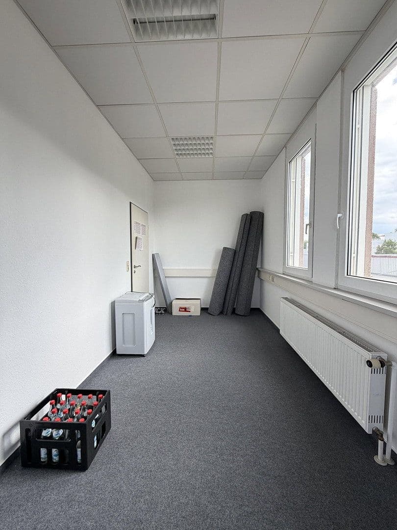 Prenájom kancelárie 174 m², Stuttgarter Straße 41, Pforzheim, Bádensko-Wurttembersko Prenájom kancelárie 174 m², Stuttgarter Straße 41, Pforzheim, Bádensko-Wurttembersko