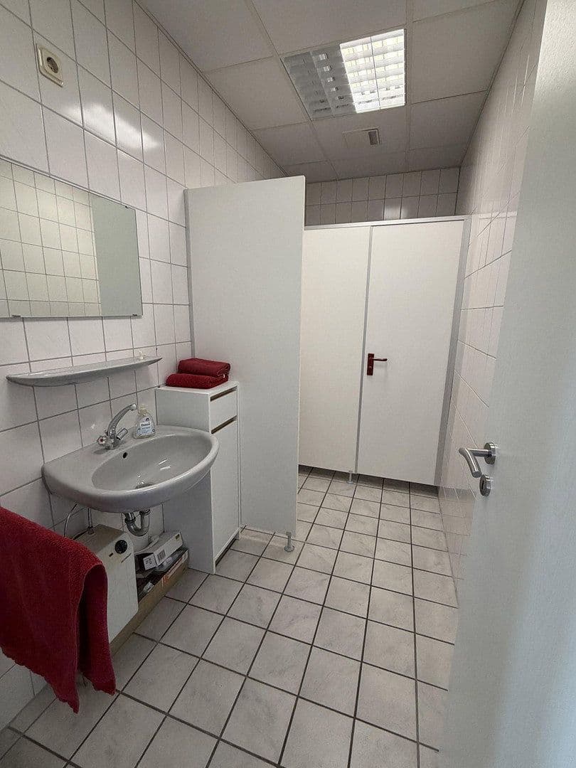 Prenájom kancelárie 174 m², Stuttgarter Straße 41, Pforzheim, Bádensko-Wurttembersko Prenájom kancelárie 174 m², Stuttgarter Straße 41, Pforzheim, Bádensko-Wurttembersko