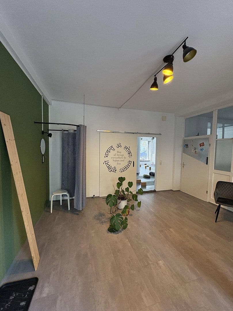Prenájom kancelárie 110 m², Herforder Str. 7, Bad Oeynhausen, Severné Porýnie - Westfálsko Prenájom kancelárie 110 m², Herforder Str. 7, Bad Oeynhausen, Severné Porýnie - Westfálsko