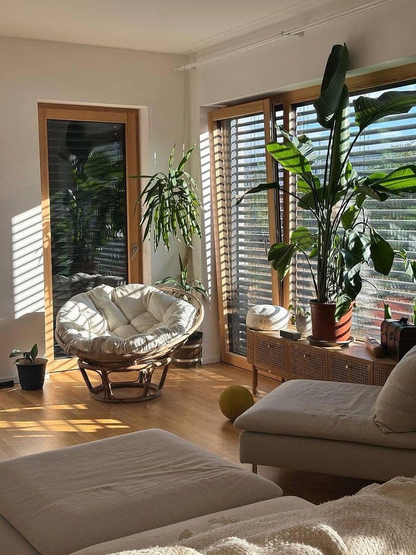 Prenájom bytu 3-izbový 145 m², Krachtstr., Berlin, Berlín Prenájom bytu 3-izbový 145 m², Krachtstr., Berlin, Berlín