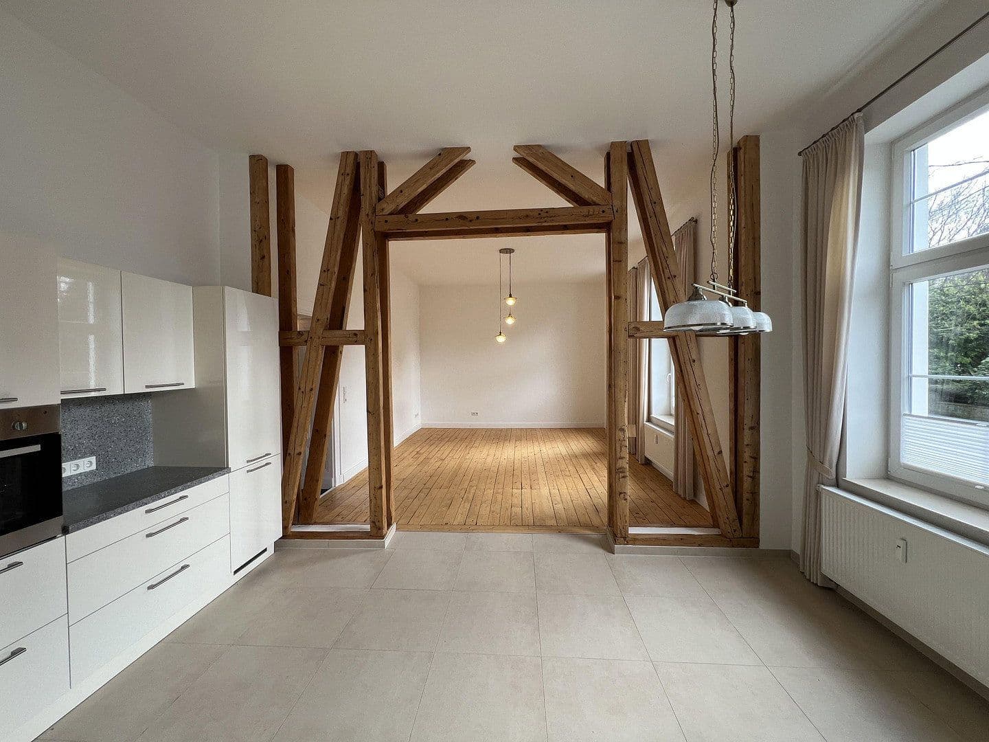 Prenájom bytu 3-izbový 150 m², Hattinger Str. 867, Bochum, Severné Porýnie - Westfálsko Prenájom bytu 3-izbový 150 m², Hattinger Str. 867, Bochum, Severné Porýnie - Westfálsko