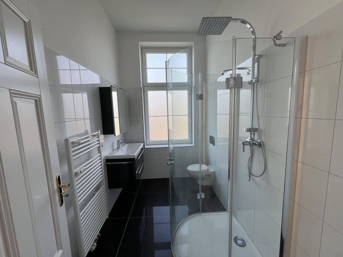 Prenájom bytu 3-izbový 150 m², Hattinger Str. 867, Bochum, Severné Porýnie - Westfálsko Prenájom bytu 3-izbový 150 m², Hattinger Str. 867, Bochum, Severné Porýnie - Westfálsko