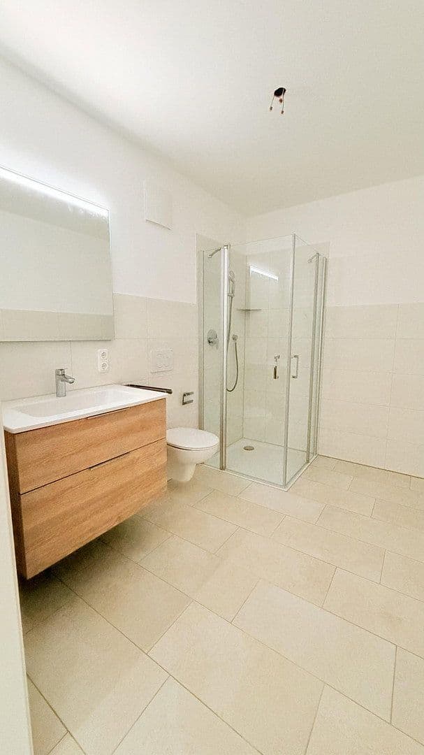 Prenájom bytu 2-izbový 53 m², Berchtersgadener Straße 13, Burghausen, Bavorsko Prenájom bytu 2-izbový 53 m², Berchtersgadener Straße 13, Burghausen, Bavorsko