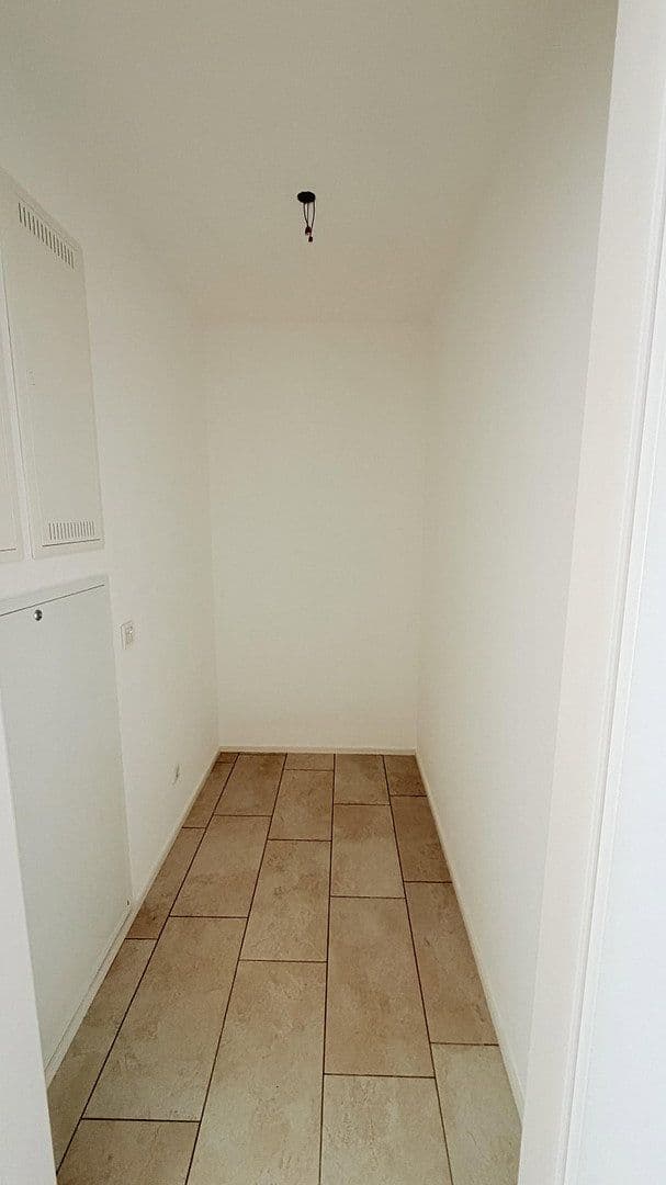 Prenájom bytu 2-izbový 53 m², Berchtersgadener Straße 13, Burghausen, Bavorsko Prenájom bytu 2-izbový 53 m², Berchtersgadener Straße 13, Burghausen, Bavorsko