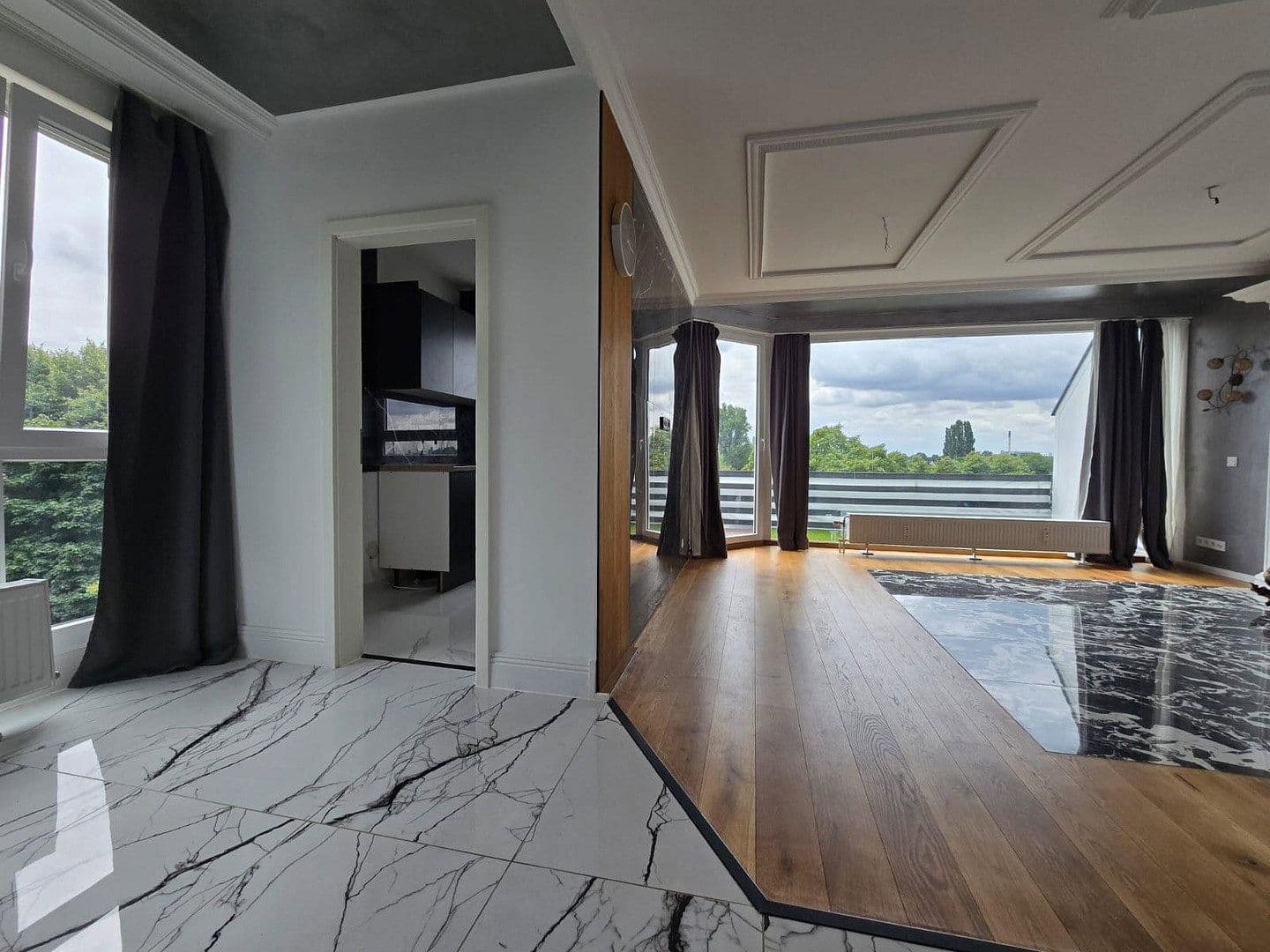Prenájom bytu 3-izbový 93 m², Josef-Neuberger-Straße 26, Düsseldorf, Severné Porýnie - Westfálsko Prenájom bytu 3-izbový 93 m², Josef-Neuberger-Straße 26, Düsseldorf, Severné Porýnie - Westfálsko