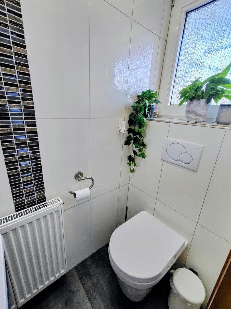 Predaj domu 160 m², pozemok 300 m², Duisburg, Severné Porýnie - Westfálsko Predaj domu 160 m², pozemok 300 m², Duisburg, Severné Porýnie - Westfálsko