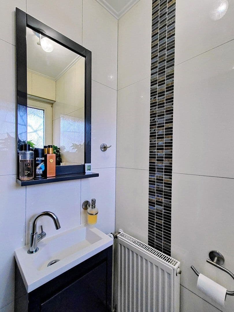 Predaj domu 160 m², pozemok 300 m², Duisburg, Severné Porýnie - Westfálsko Predaj domu 160 m², pozemok 300 m², Duisburg, Severné Porýnie - Westfálsko