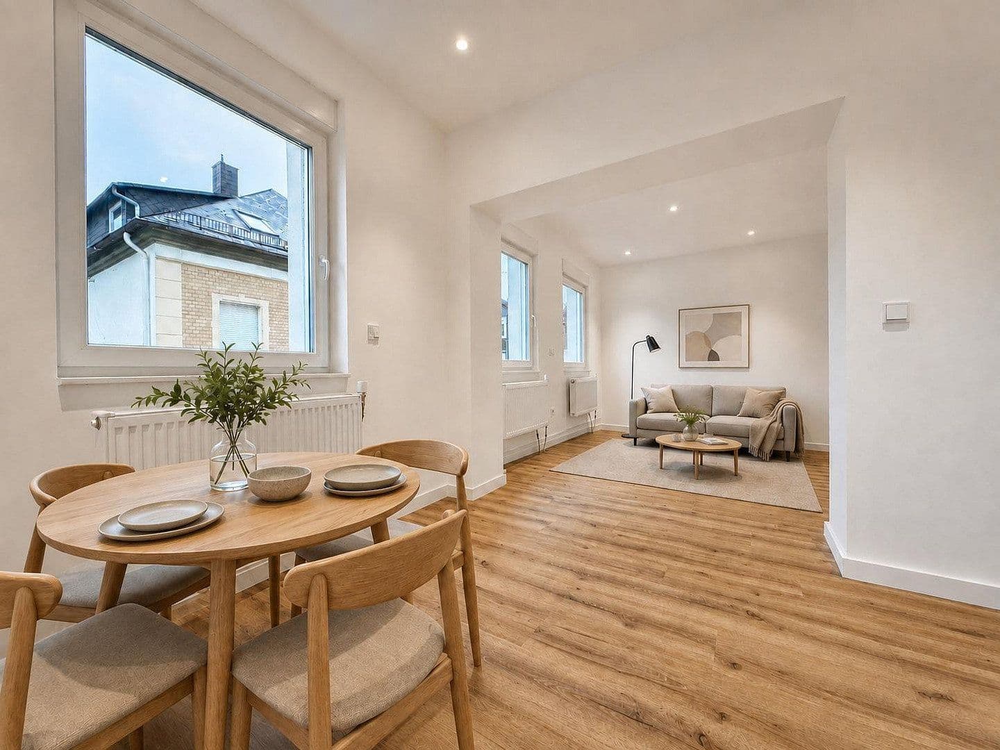 Predaj domu 453 m², pozemok 209 m², Wiesenstraße 76, Siegen, Severné Porýnie - Westfálsko Predaj domu 453 m², pozemok 209 m², Wiesenstraße 76, Siegen, Severné Porýnie - Westfálsko