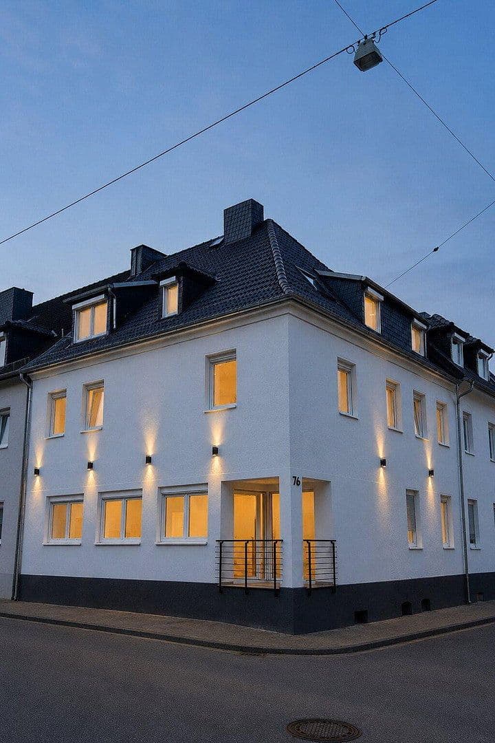 Predaj domu 453 m², pozemok 209 m², Wiesenstraße 76, Siegen, Severné Porýnie - Westfálsko Predaj domu 453 m², pozemok 209 m², Wiesenstraße 76, Siegen, Severné Porýnie - Westfálsko