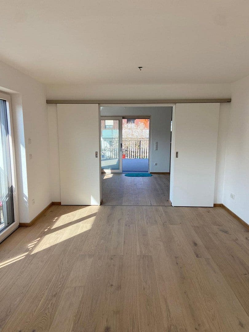 Prenájom bytu 4-izbový 188 m², Enthammerstr. 7, Grafing, Bavorsko Prenájom bytu 4-izbový 188 m², Enthammerstr. 7, Grafing, Bavorsko