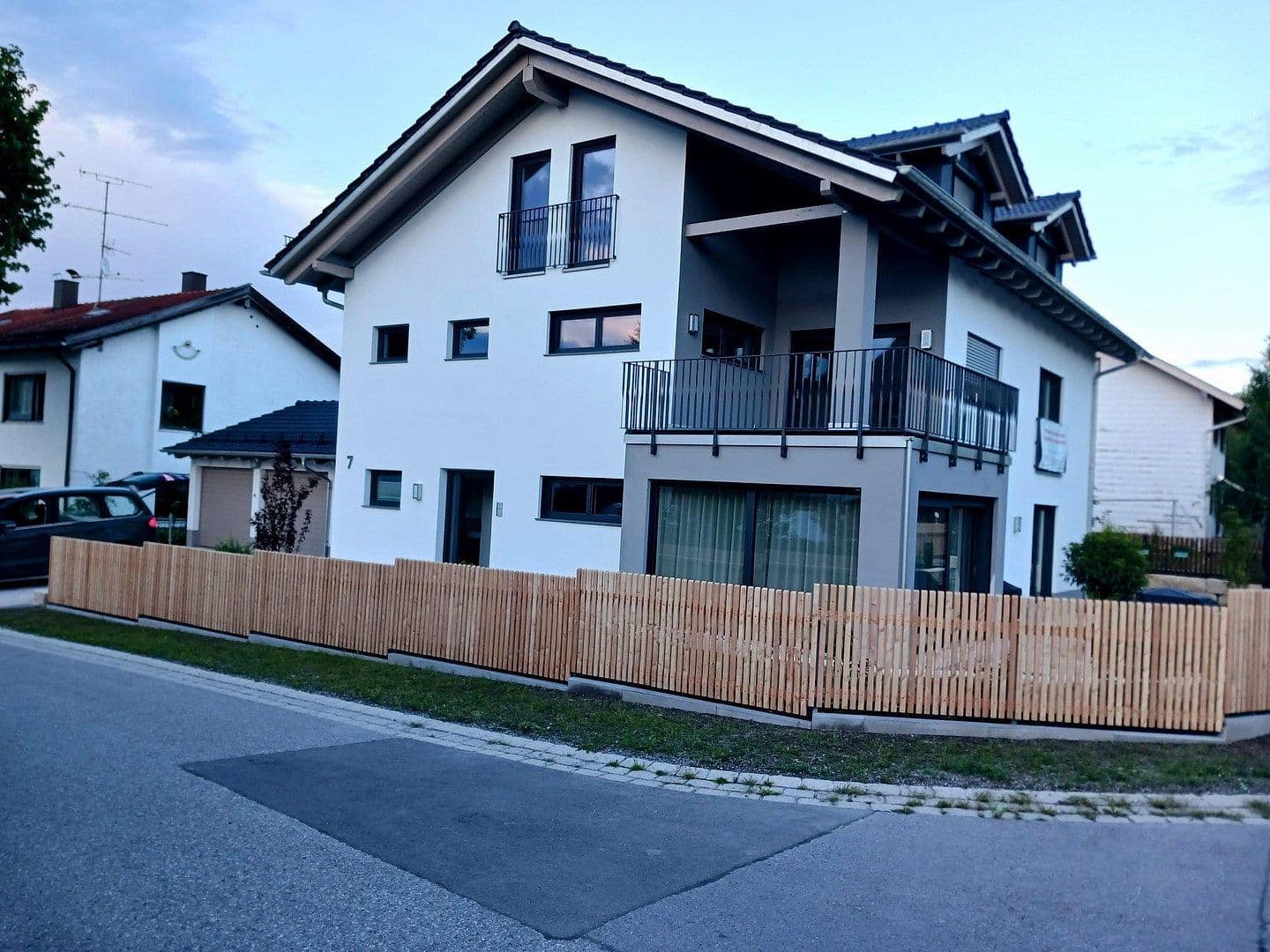 Prenájom bytu 4-izbový 188 m², Enthammerstr. 7, Grafing, Bavorsko Prenájom bytu 4-izbový 188 m², Enthammerstr. 7, Grafing, Bavorsko